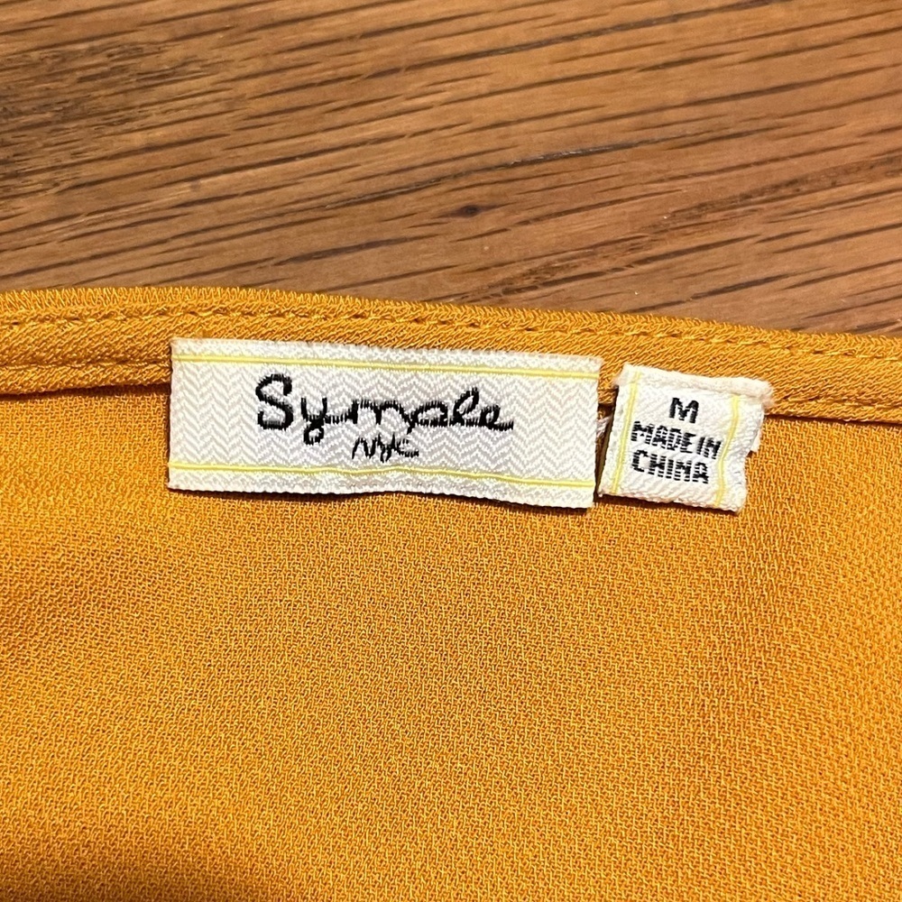 Sympli Mustard High-low hem line V-Neck Blouse quarter to 3/4 sleeves Size M - Picture 8 of 8